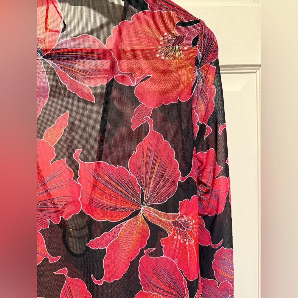 Trina Turk NWT Size Medium Classic Trina Floral Pink Black Beach Maxi Coverup - Picture 12 of 13